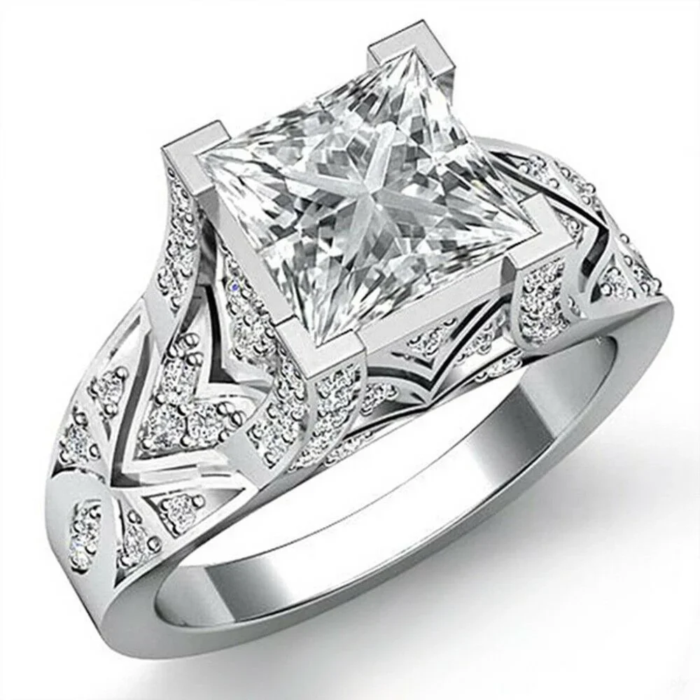 SALE ** BRAND NEW ** BEAUTIFUL .925 DIAMOND RING